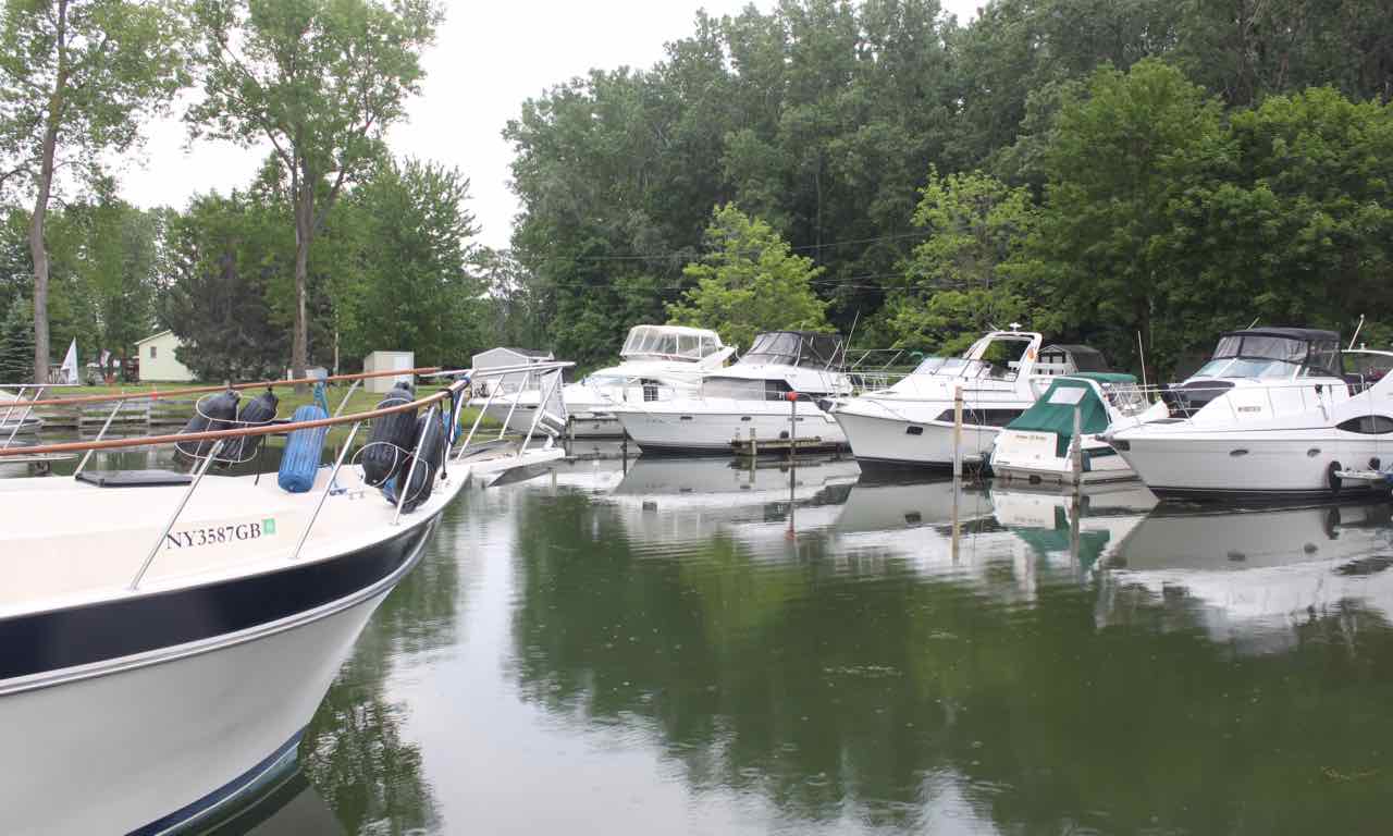 Facilities at Inland Harbor Marina