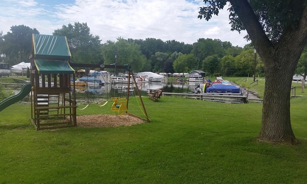 Facilities at Inland Harbor Marina